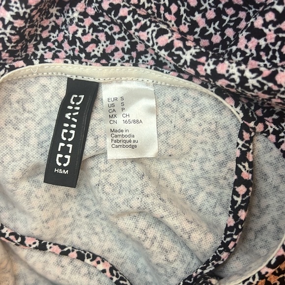 Floral Dress, size Small (only worn once for photo shoot) - Picture 5 of 5